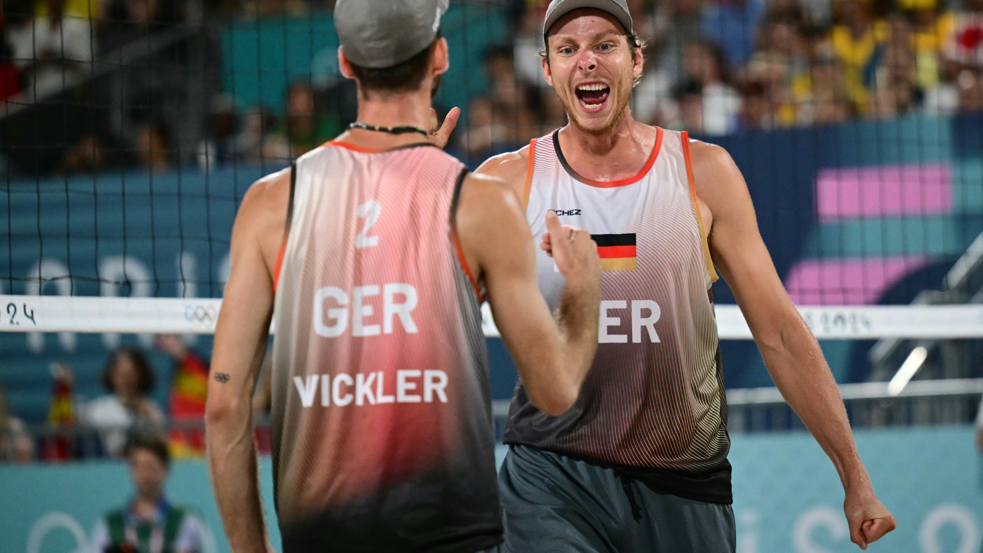 Schon weiter: Nils Ehlers und Clemens Wickler  (Foto: AFP/SID/CARL DE SOUZA)