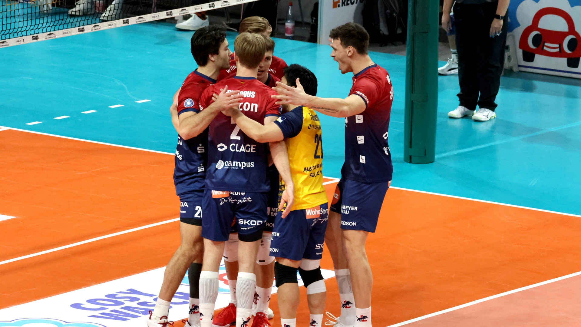 Lüneburg jubelt in Berlin  (Foto: IMAGO/NORDPHOTO/SID/Engler)