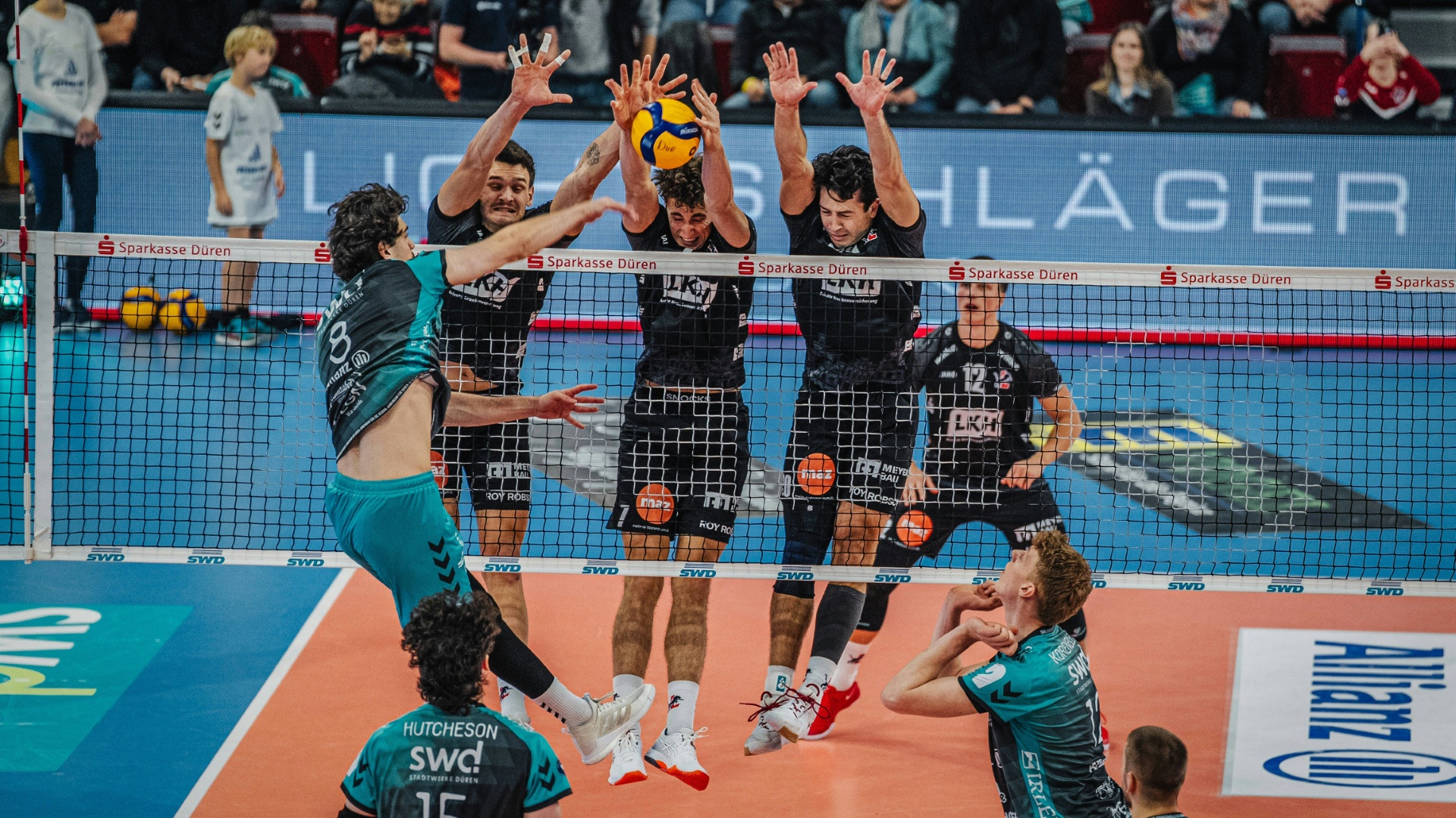 Lüneburg traf in Düren auf einen ebenbürtigen Gegner  (Foto: IMAGO/SID/Anton Höfel)